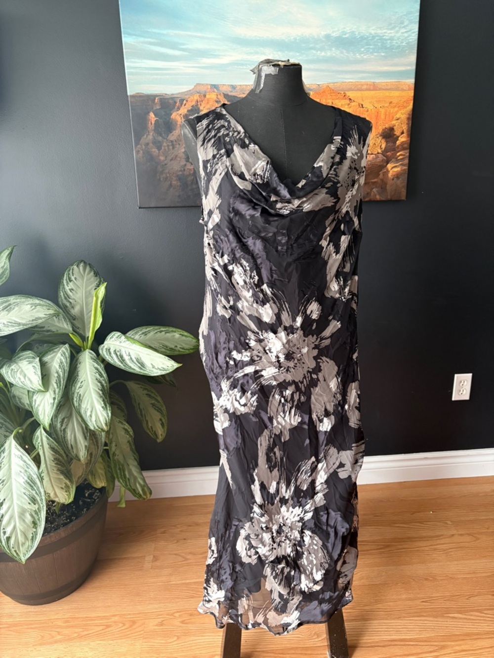 Women's Black and Gray Floral Cowl Neck